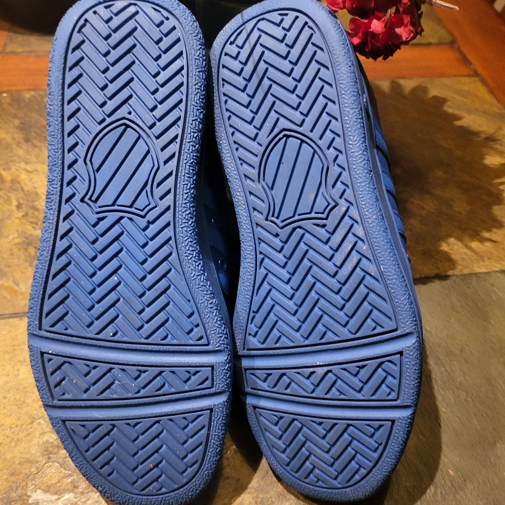 K Swiss - Picture 3 of 4